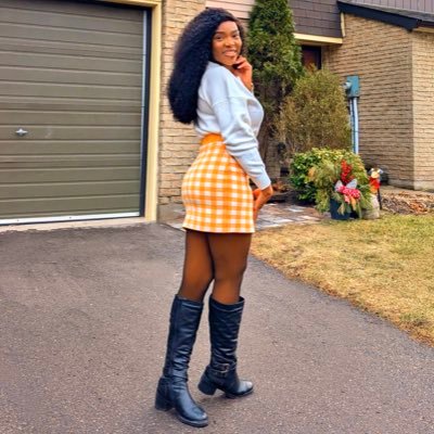 your Favorite Smallie // Realist // Virtual Assistant // Salesforce Administator