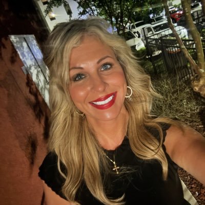 I love the Lord Yeshua!✝️❤️Minister of the Gospel @ Operation Esther! Born for such a time as this! PATRIOT!🇺🇸😎 Luke 8:17 THE BEST IS YET TO COME!🇺🇸