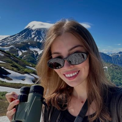 DianaMakeAgency's profile picture. Professional Admirer of Life and CEO of @makeagency_io