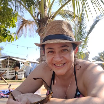 Artista visual, diseñadora e ilustradora