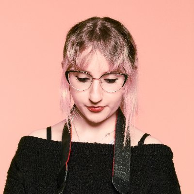 21, She/Her, Freelance Music Photographer