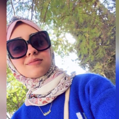 لا تجزع فقد ينفتح الباب ذات يوم تحية لمن يخوضون الحياة ببراءة الأطفال وطموح الملائكة.