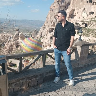 Tarhanoguzz's profile picture. Zorluklardan Yıldızlara