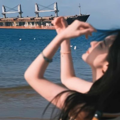 tmimi_ca90122's profile picture. 钱总是从内心浮躁的人流向内心平静的人 / 提升硬实力