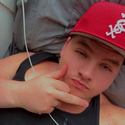 dylanthomas018's profile picture. 