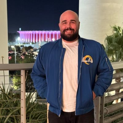 Just a normal guy who likes Disney, Fortnite and Football