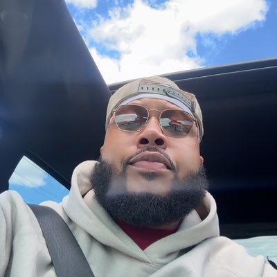 SirSays_'s profile picture. CHEF👨🏽‍🍳 ~ Entrepreneur ~ Chandler🕯 ~ Gentleman ~ Onyx 🐕~ #SirSaysLingerieStore ~ #SirSays~ #SirKitchen 👨🏽‍🍳🥀 #BasedInKY