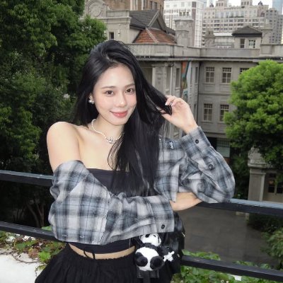 GiannaChang_89's profile picture. A person who looks up to the mountaintop through the clouds. A person who looks to tomorrow with hope 🌻
📍 Santa Barbara 📍