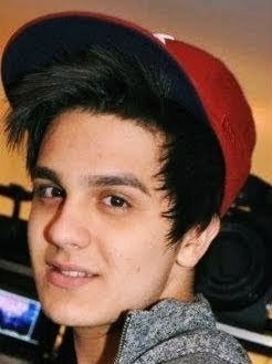 O meu olhar cruza o universo pra encontrar o seu .. @luansantana s2 Fã Clube OFICIAL Olha Pra Mim LS , desde : O4.O3.2O1O • Parceria com @_amorsurreal_ls (: