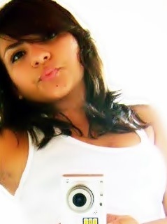 Capriconiana,agressiva, chata, meiga, carinhosa, educada, sincera, compreensível, ¹5 anos ,curso o 1 º ano do EM, catoleense e amo curtir. ;*