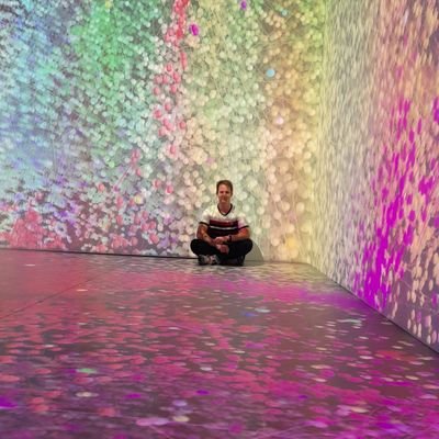Creative education pro. Info Des, Video & Researcher @ From Town to Town, Man Utd, Oasis & Bath Rugby fan, Spaceflight History geek, F1, Guitar! 🎸