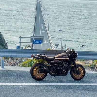 リターンライダーになりもう1年6ヶ月経ちました😊基本休日ライダーで秩父、宮ヶ瀬、富士五湖あたりによく出没します😆愛車はz900rs青玉虫。バイク乗りの方のフォローさせていただきます🙇♂️無言フォロー失礼します🙇♂️東京多摩地区住みなのでぷらぷらしていたら声かけてください🤣🙇♂️