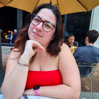 pittsburgh sports fan, world-ranked women’s atlatl thrower ~ she/her