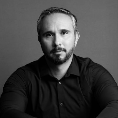 rgb_78's profile picture. escribo guiones, actúo, hago ejercicio, juzgo, y me reborujo, aquí cine, tele, chisme, musicales y sobre todo mucho slasher 🌈💫