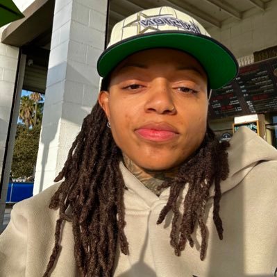 chaniecetarpley's profile picture. BSc Kinesiology | CF-L2 | Fitness for life | Los Angeles based fitness coach 💪🏽 | IG: @chaniecetarpley 🏳️‍🌈 (she/they)