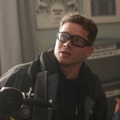 ouiouibuckley's profile picture. “her hobbies include talking abt 911”-Sara’s coworkers /// she/her /// 22 mdni ///priv @_sarafeels_