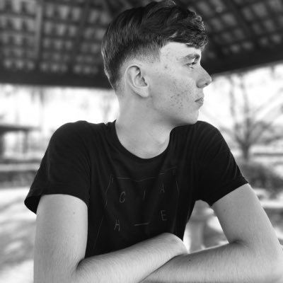 brunozi_'s profile picture. Conservador e São-Paulino. #SãoPaulinosdeDIREITA