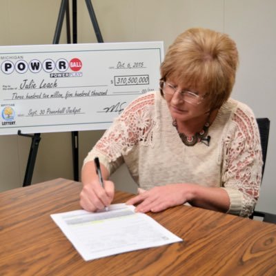 I'm Julie Leach The Michigan Powerball Winner Of $310.5million Hereby | And My Family Have Decided to help with $500,000📦🎊