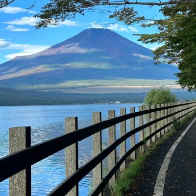 iunuhlly's profile picture. 人生が長い旅だとしたら、日本の食べ物、コーヒー、古い街並みは私にとってエネルギー源であり、疲れたときにまた前進する理由を見つけさせてくれます🍰🚶‍♀️🗾