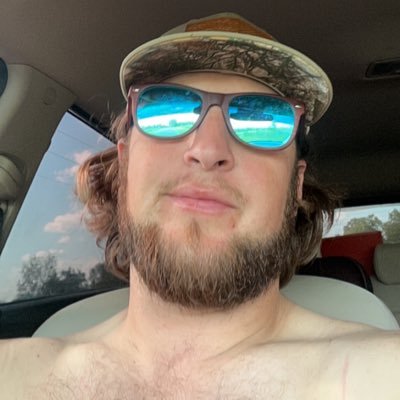 $kodykpelham11 . GO NOLES . Cards/Lakers/ I build and enclose barns & anything carpentry 😎 lemme know