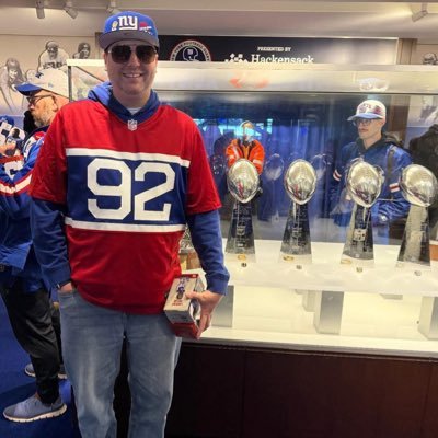 Born & Raised in Upstate New York | @pennwclarion Grad | Die-Hard Fan of the @Giants, @Yankees, @OrlandoMagic, @Cuse_MBB, and @CuseFootball! #RepBX #Giants100