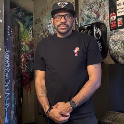 #WSSU Grad Radio One Columbus 📻Production Director 🎤On-Air Personality ✍🏾Content Writer Purveyor of Production,Press, and Prep.