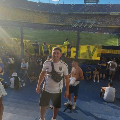 26 años🎂 Fb: Joaquín Suáreez Insta: @chachi_joaquin ♋Canceriano ♡DelDefe10♡ #BocaJuniors 💙💛💙