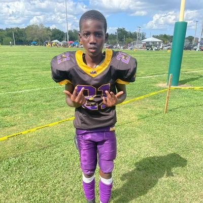 class of 2030 cb/wr 5'2 and half GPA: 3.4 phone number 863-662-7687 email:daishasanders145@gmail.com