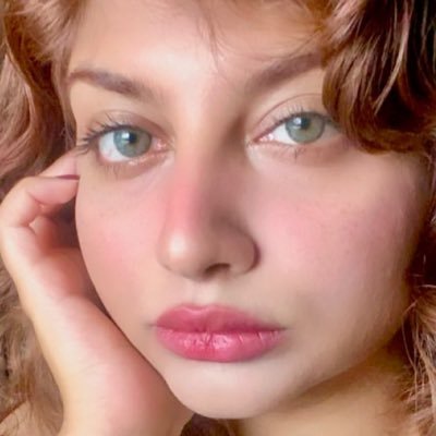 Farimadastyar's profile picture. همه چیز، حتی دروغ‌ها، در خدمت حقیقت هستند. Podcaster | writer | Phd student in History