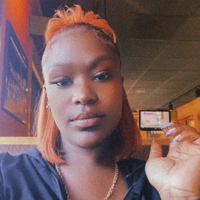 lzczle's profile picture. 