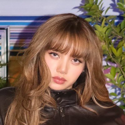 _lalisasbitch's profile picture. 