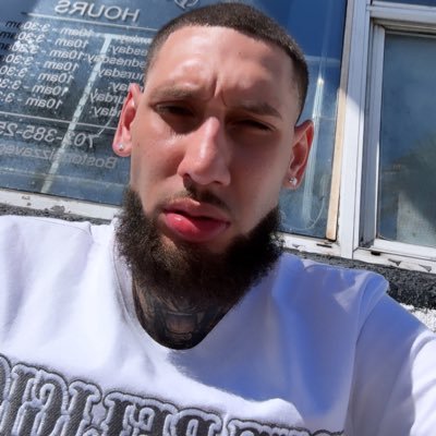 LIVE. 🤟🏼DREAM. 🙏🏼SUCCEED 💪🏼NYC 🗽EXPECT THE UNEXPECTED 😉 ENTER AT YOUR OWN RISK 😜 IG:whippedcremez 📸SC:whippedcremezzz👻 TRENDSETTER PAPI 📍🇵🇷