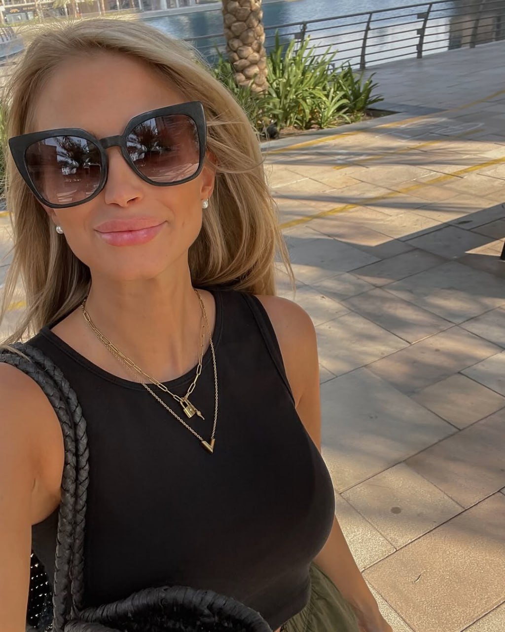 God First | Family | SingleMom. MAGA 🇺🇸.Lover of bacon,Healthy lifestyle & wine
