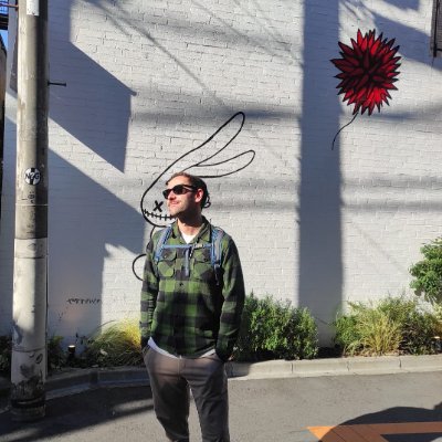 publiwhole's profile picture. Biografía: por escribir