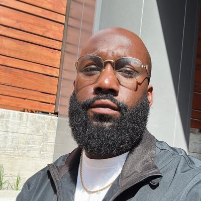 🇳🇬 🏁| 414 🏡 | PhD Candidate 👨🏿🎓📚 | Lola and Nipsey’s Dad 🐈 | Searching for the One Piece | UW Madison & UMD Alum | Aspiring World Ender. 🐺 1914.