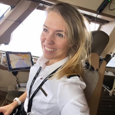 flywith_eva's profile picture. 🧑‍✈️ My online diary: flying and more😄✈️🌎!