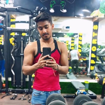 himanshuyaadv's profile picture. ॐ कृष्णाय वासुदेवाय हरये परमात्मने ।
प्रणतः क्लेशनाशाय गोविंदाय नमो नमः ।।🚩🚩