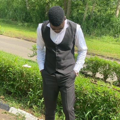 OmotoshoJulius2's profile picture. Crypto Expert and A Declutter