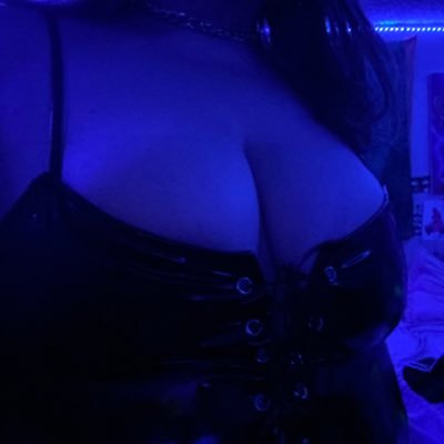 Cynner666's profile picture. she’s baaaaack  follow my main @badpeanutt