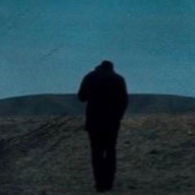 h8h8x1's profile picture. أنا الحريق ، من أيّ نارٍ أخاف !