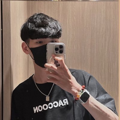 bosong1121's profile picture. 🥵 #喜壯胸肌台客 擦邊仔有色無膽愛打嘴炮