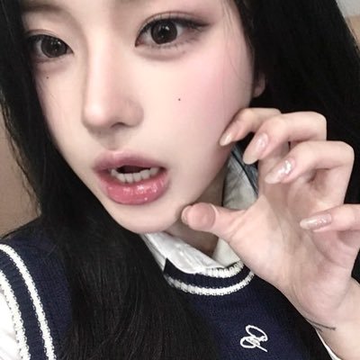 19호 지성 | 여쿨라 | 리뷰는 트위터, 인스타, 블로그 모두 | 화장품이랑 옷이 조아요💗🌷🎀👚 | #뇸리뷰 #뇸돈뇸산