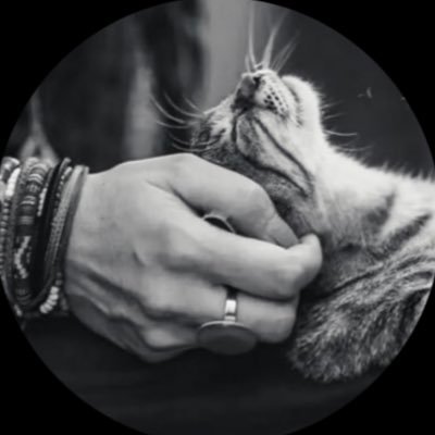 Manevi neşeye erdiğin zaman her şey senin her şey sensin…