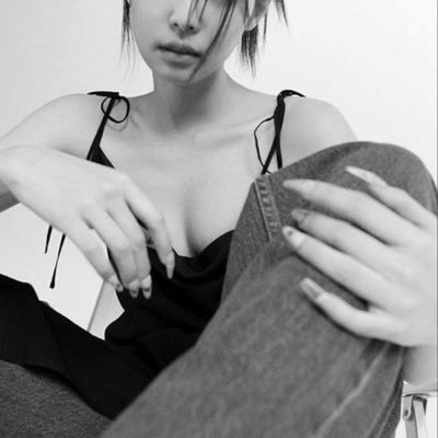 hjin4i's profile picture. ༊*·˚J