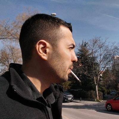 EmreKemal06's profile picture. Sahip olacağın herşey, birgün kaybedeceğin şeylerden biridir sadece..