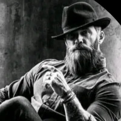 huss_iiii's profile picture. "اللهم قبولاً في الأرض و محبة في السماء"