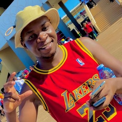 MudzBrynz's profile picture. lifelink@heart