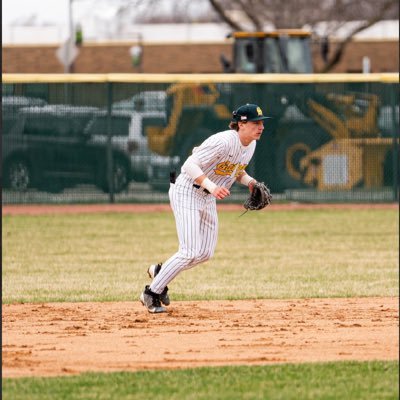 CLS 27’ Sparks North Black 16u. MIF #pbrfg email. trivelliniCLS2027@gmail.com. 📞- 815- 388-6226 exit velo 95-infield velo 85-60 yard dash 6.8