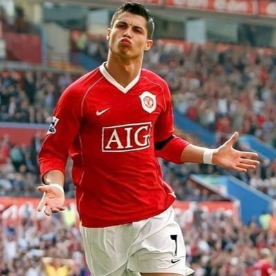 ⟭⟬+⟬⟭ | London is BLUE | 471 players have won the world cup, now tell me more than 1 player who scored 942 goals
