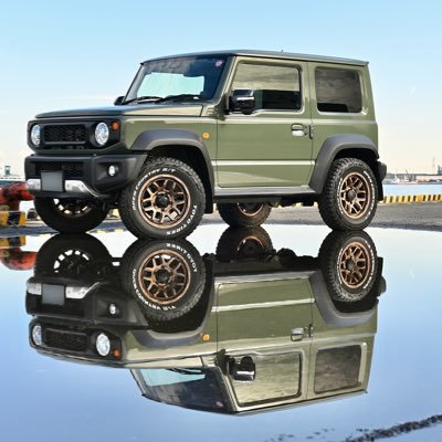 JIMNY_LIFE's profile picture. 発売当初から“欲しい….“と思い続けていた #ジムニー #シエラ を2023年の夏に（3型）やっと買う事ができたオジさんです。下手ですが頑張って撮っているMyジムニーの写真集的な場。仕事にも使う車なのでリフトアップやルーフキャリア等の定番カスタマイズは出来ませんけど...オフ会などあったら誘って下さい。